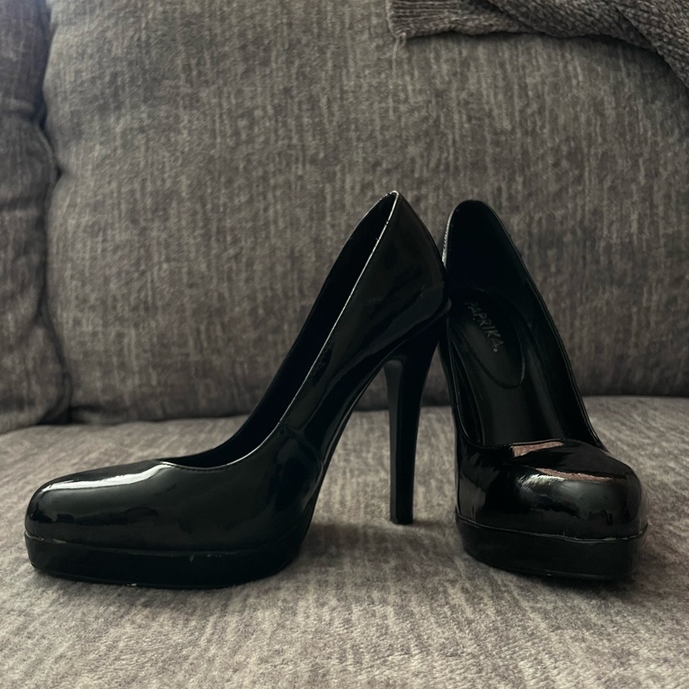 PAPRIKA 5 INCH BLACK HEELS